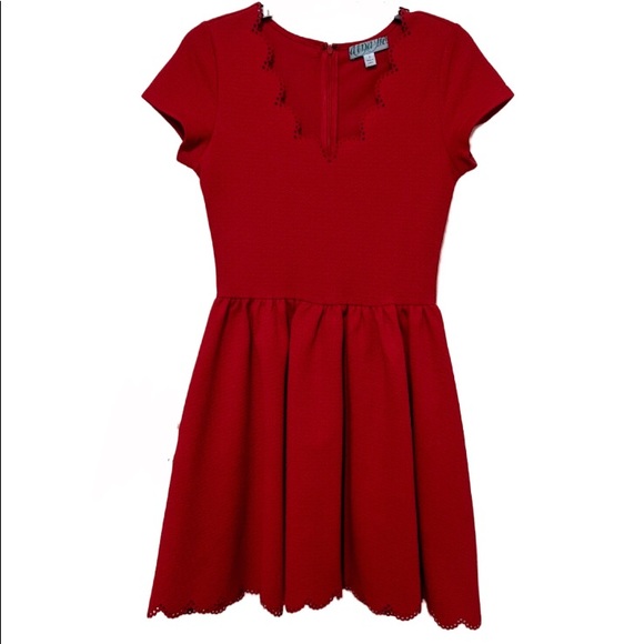 ADORABLE A-Line Red Scalloped Dress - Picture 1 of 6